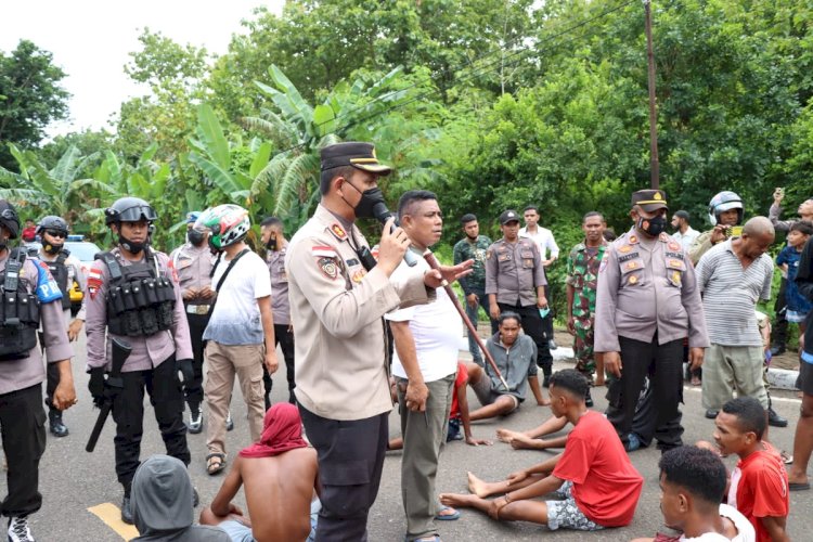 Kapolres Turun Tangan, Warga Welai Timur Akhirnya Buka Blokir Jalan