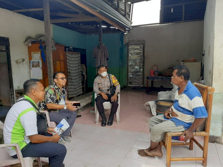Bhabinkamtibmas Ajak Warga Desa Binaan Agar Segera Vaksin