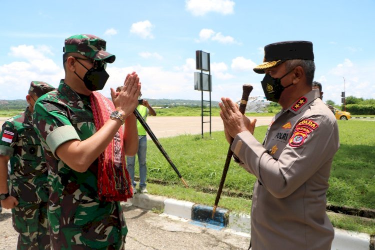 Tiba di Kupang, Pangdam IX/Udayana Disambut Kapolda NTT dan Forkopimda