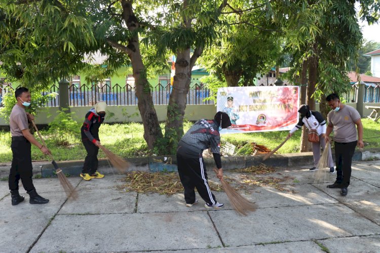 Polres Alor Gelar Bakti Sosial Membersihkan Tempat Ibadah Dalam Rangkat Menyambut Hut Bhayangkara ke-76