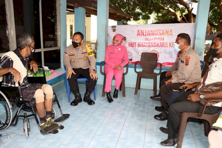 Sambut HUT Bhayangkara Ke 76, Polres Alor Laksanakan Anjangsana Ke Purnawirawan Polri dan Warakauri