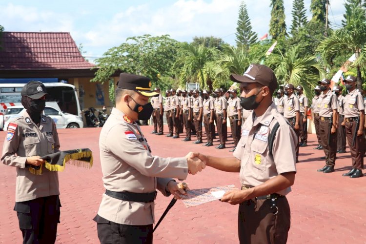 Kapolres Alor Pimpin Upacara Penutupan Pelatihan Gada Pratama Satpam Gelombang XIII