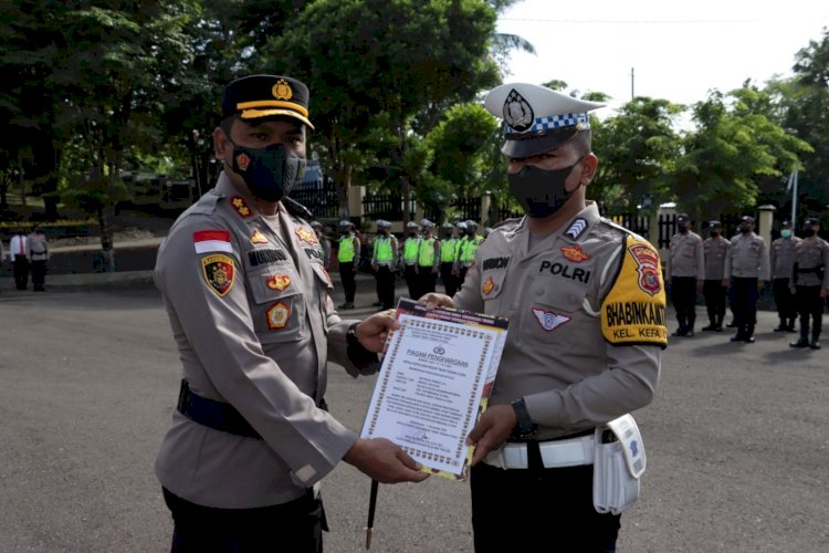 Beri Penghargaan Bagi Anggota Berprestasi, Kapolres TTU : Wujud Kepemimpinan yang Melayani