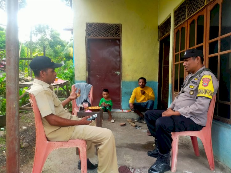 Sambangi Mayarakat, Bhabinkamtibmas Sampaikan Himbauan Kamtibmas