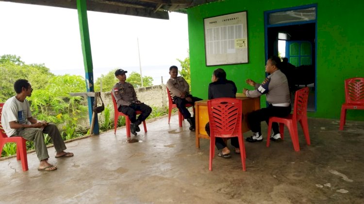 Laksanakan Patroli Dialogis, Polsek Pantar Mempererat Tali Silaturahmi Dengan Menyambangi Masyarakat