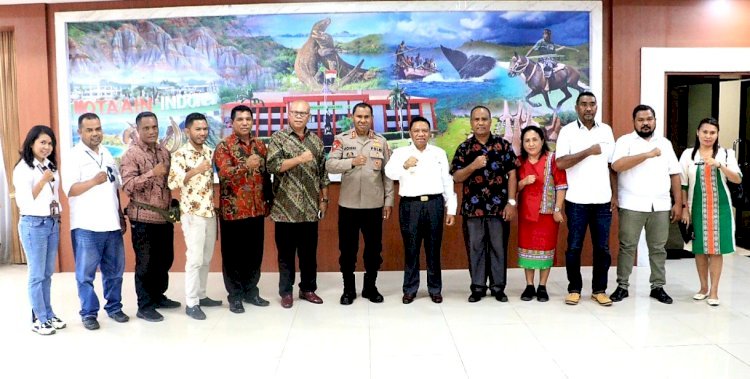 Terima Kunjungan Ketua Pertina Malaka, Kapolda NTT Dukung Penuh Pelaksanaan Kejurda Tinju Mendatang