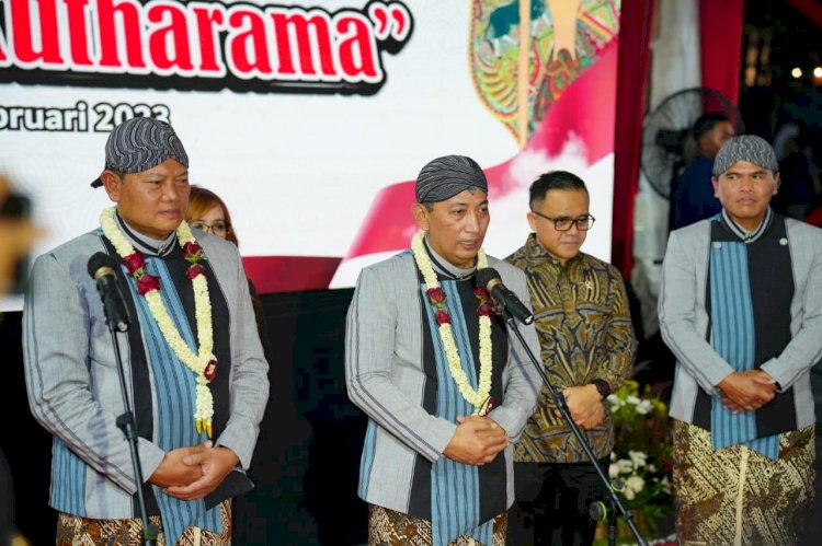 Gelar Wayang Kulit, Kapolri: Perkuat Sinergitas TNI-Polri dan Semakin Dekat dengan Masyarakat