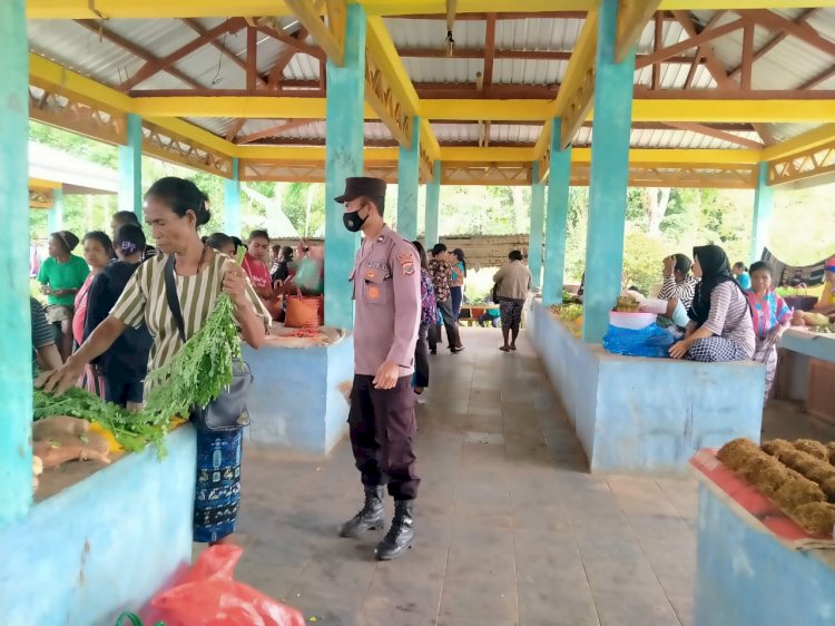 Wujudkan Keamanan dan kenyamanan di Pasar, Polsek Alor Selatan Lakukan Pemantauan dan  Pengamanan