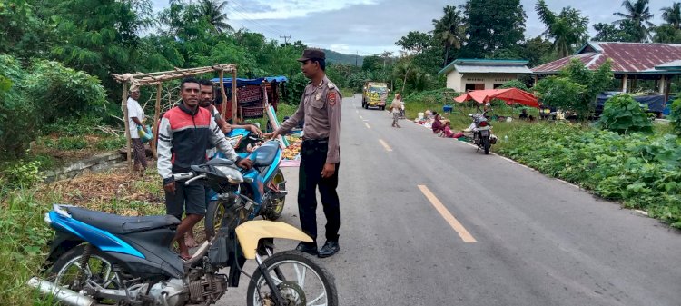 Polsek Pantar Barat Patroli dan Dialog dengan Warga Di Pasar Mailang