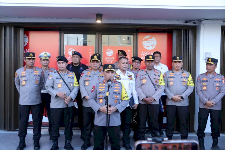 Pastikan Pengamanan KTT Asean ke-42 Berjalan Baik, Kapolri Cek Langsung 91 Command Center Polri