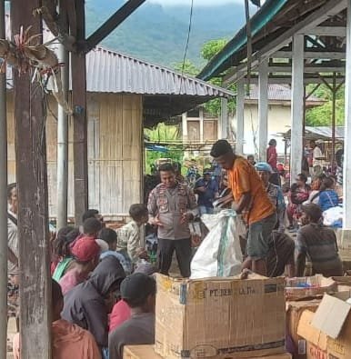 Polsek Alor Selatan Laksanakan Patroli dan Sambang Pasar