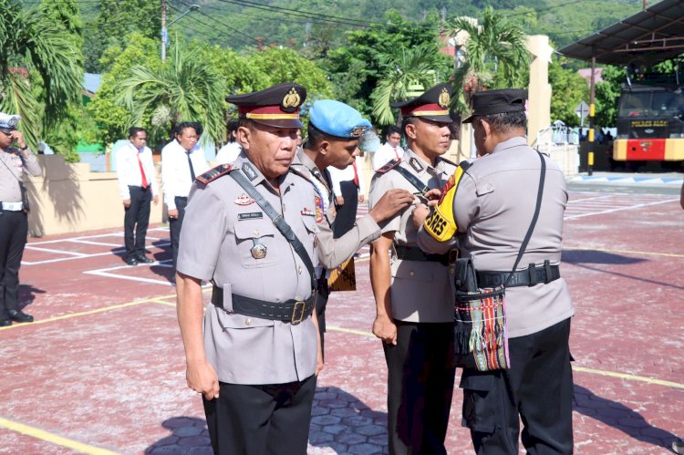 Wakapolres Alor Pimpin Upacara Pengukuhan Jabatan Kabag SDM dan Serah Terima Jabatan Kasat Samapta Polres Alor