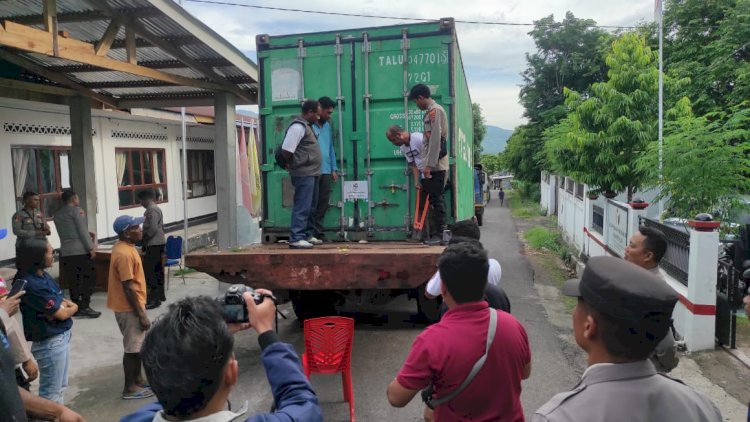 Polres Alor Kawal Logistik Surat Suara Pemilu 2024 Menuju Gudang Logistik KPU