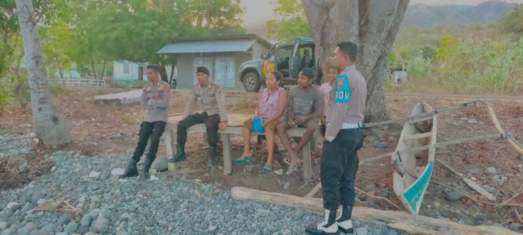 Personil Polsek Alor Timur Giat Patroli Dialogis, Ajak Tokoh Masyarakat Jaga Kamtibmas