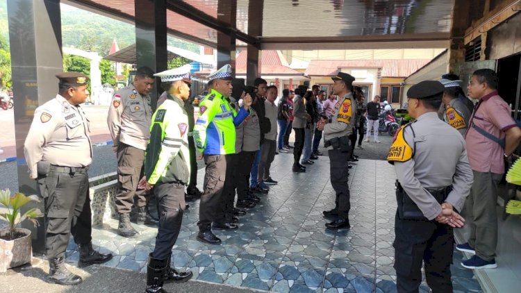 Kapolres Alor Hadiri Pembukaaan Rapat Pleno Terbuka Rekapitulasi Hasil Penghitungan Suara Pemilu 2024 Tingkat Kabupaten Alor