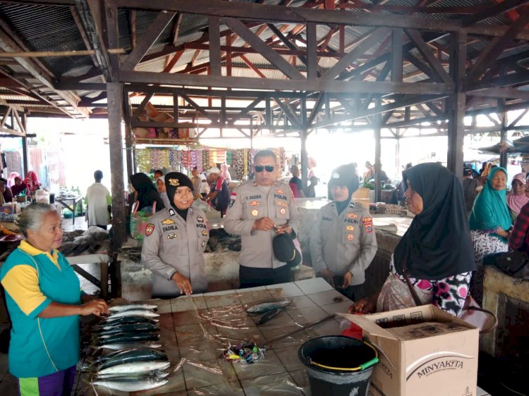 Patroli Polsek Alor Barad Daya di Pasar Moru: Jaga Kamtibmas dan Kebersihan
