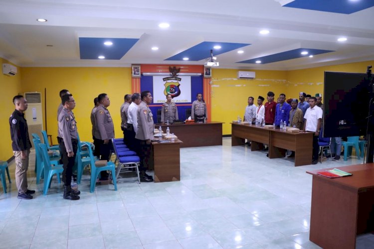 Kapolres Alor Bersama Organisasi Kemahasiswaan dan Kemasyarakat Pemuda Mengikuti Dialog Kebangsaan