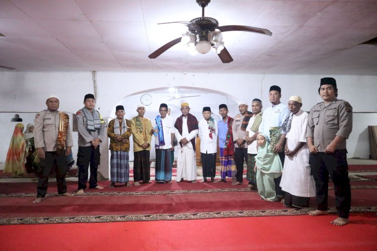 Polres Alor Gelar Safari Ramadhan di Masjid Nurul Haq Moepali, Perkuat Silaturahmi dengan Masyarakat
