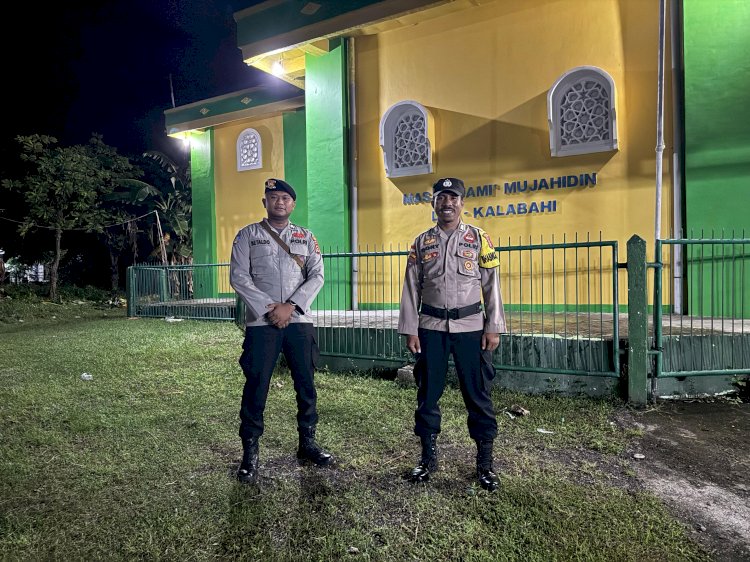 Polres Alor Amankan Sholat Tarawih di Masjid Prioritas Kecamatan Teluk Mutiara