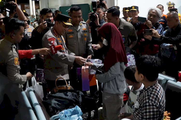 Tinjau Stasiun Tugu DIY, Kapolri : Mudik Gunakan Kereta Api Bisa Jadi Alternatif