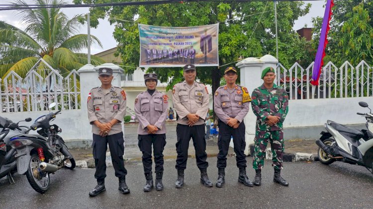 Personel Polres Alor Amankan Kebaktian Jumat Agung di Gereja Pola Tribuana Kalabahi