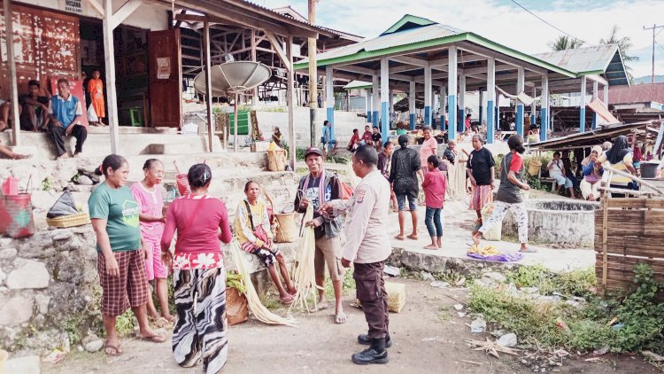 Polsubsektor Pantar Timur Polsek Pantar Lakukan Patroli Dan Himbauan Di Pasar Tradisional Bakalang