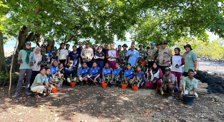 Polsek ABAD Dukung Penanaman Mangrove di Pesisir Moru untuk Restorasi Ekosistem