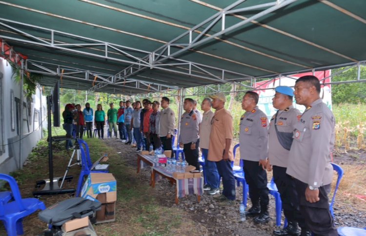 Polres Alor Hadiri Zoom Arahan Presiden RI dan Laksanakan Panen Raya Jagung Serentak di Desa Alor Besar