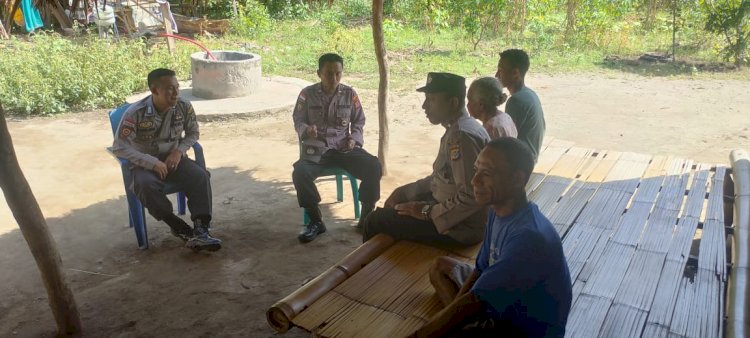 Polsek Alor Timur Gencarkan Patroli Dialogis di Maritaing, Sampaikan Pesan Kamtibmas kepada Warga