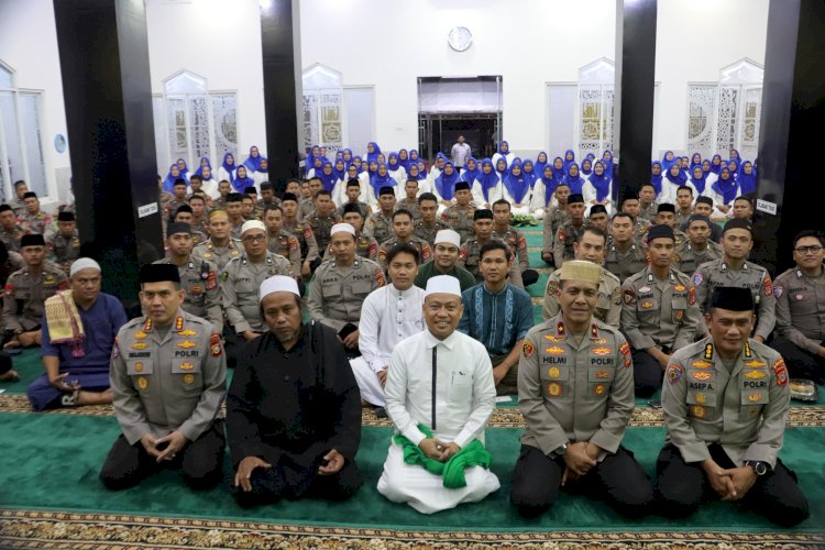 Doa dan Dzikir HUT Bhayangkara Ke-79 Polda Sulteng Menghadirkan Ustad Das’ad Latif