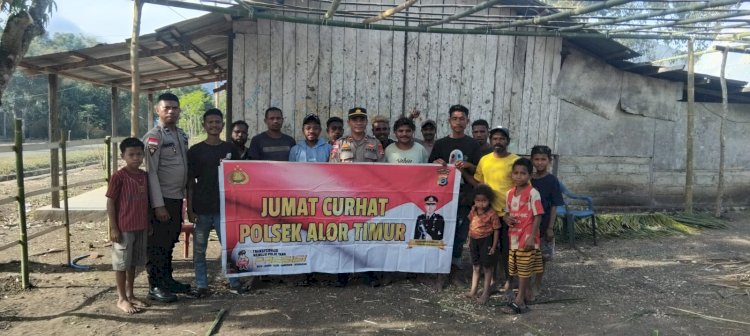 Polsek Alor Timur Gelar Jumat Curhat, Warga Desa Tanglapui Sampaikan Aspirasi Soal Paspor dan SIM