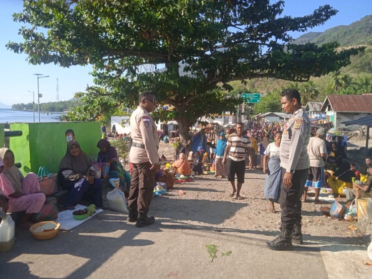 Polsek Pantar Laksanakan Patroli dan Pengamanan di Pasar Tradisional Bakalang, Sampaikan Imbauan Kamtibmas