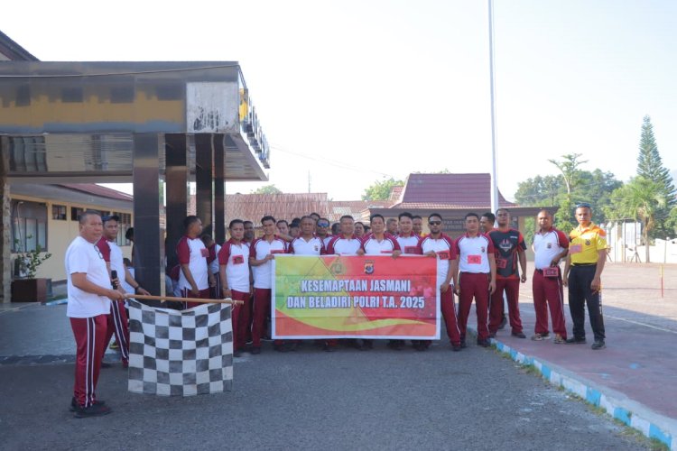 Personel Polres Alor Laksanakan Tes Kesamaptaan Jasmani Semester II Tahun 2025 di Mapolres Alor