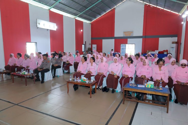 Bhayangkari Cabang Alor Gelar Peringatan HKGB ke-73, Kapolres Alor Ajak Bhayangkari Terus Berkarya Mendukung Polri