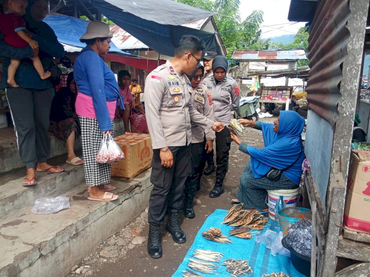 Polsek Alor Barat Daya Laksanakan Patroli dan Pengamanan di Pasar Rakyat Moru