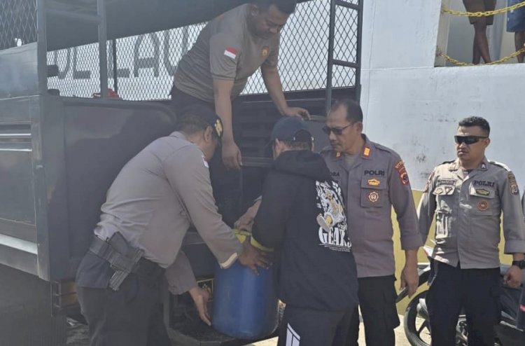 Polres Alor Gelar Razia Miras di Kapal Tol Laut KM Sabuk Nusantara 38