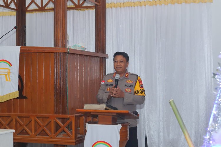 Perayaan Natal Pemuda GMIT Imanuel Mola Berlangsung Khidmat, Tekankan Peran Keluarga dan Pemuda Gereja