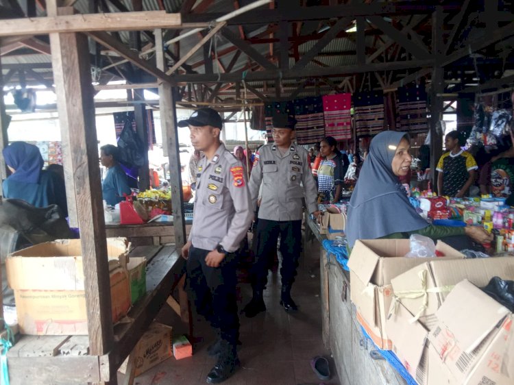 Polsek Alor Barat Daya Intensifkan Patroli dan Pengamanan Pasar Rakyat Moru untuk Jaga Kamtibmas