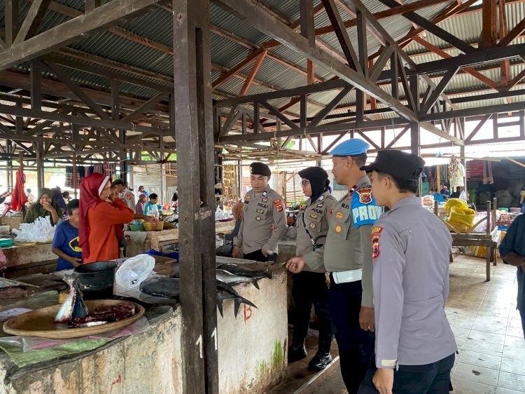 Polsek Alor Barat Daya Laksanakan Patroli dan Pengamanan Pasar Rakyat Moru, Ciptakan Situasi Aman dan Tertib