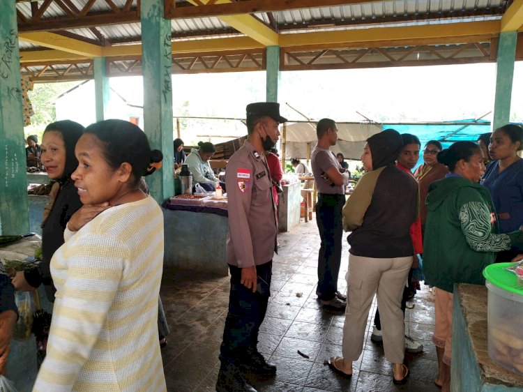 Polsek Alor Selatan Laksanakan Patroli Pengamanan Aktivitas Pasar di Kelaisi Timur