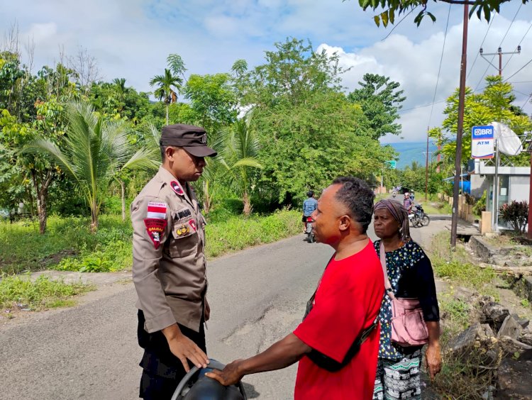 Sambang Dialogis Kanit Binmas Polsek Alor Barat Daya, Sampaikan Himbauan Keselamatan Berkendara