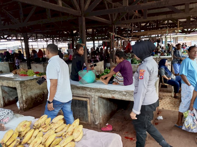 Personel Polsek Alor Barat Daya Laksanakan Patroli dan Pengamanan Pasar Rakyat Moru