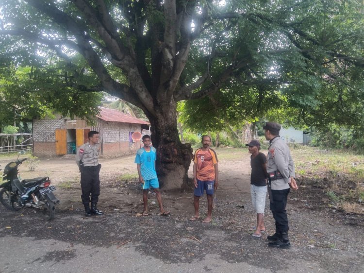 Polsek Alor Timur Intensifkan Patroli Kamtibmas di Desa Maritaing, Warga Dihimbau Jaga Keamanan dan Waspada Cuaca Ekstrem