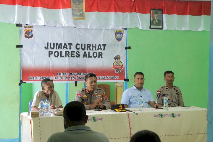 Kapolres Alor Gelar Jumat Curhat di Desa Fanating, Serap Aspirasi Warga Terkait Kamtibmas dan Peredaran Miras