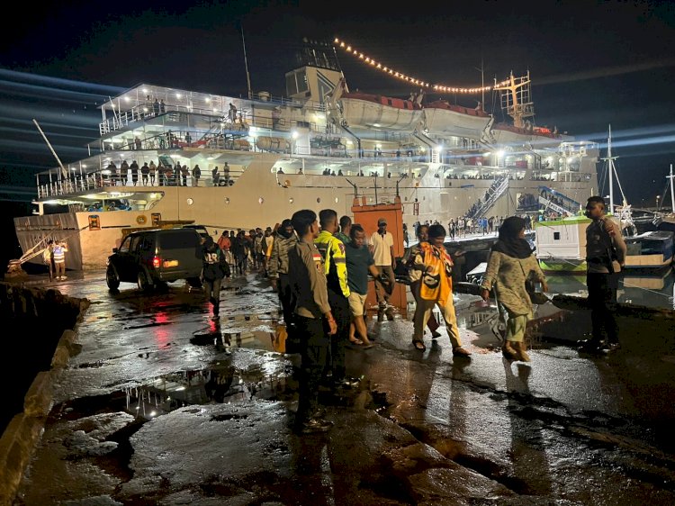 Polres Alor Perketat Pengamanan Pelabuhan Kalabahi, Aktivitas Masyarakat Pasca Idul Fitri Tetap Aman