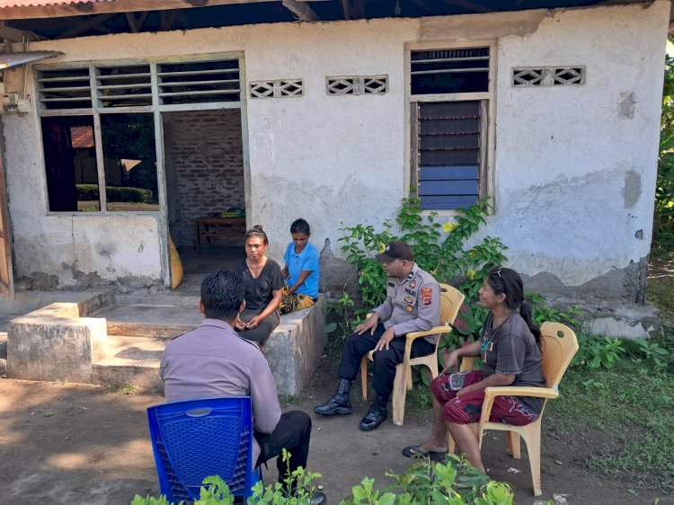 Patroli Dialogis Polsek Alor Timur, Warga Desa Maritaing Diajak Jaga Kamtibmas dan Hindari Konflik Sosial