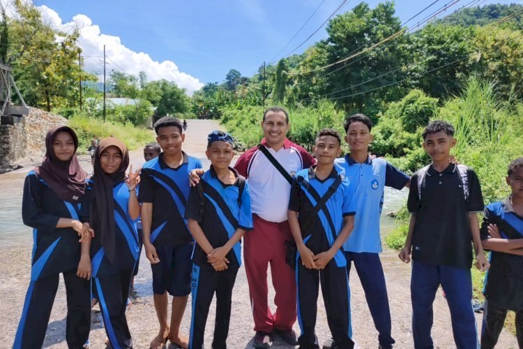 Polsek Alor Barat Daya Melaksanakan Patroli Dialogis di SMP Negeri Wolwal