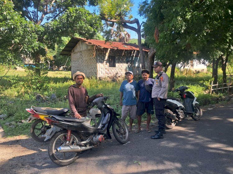 Patroli Dialogis Polsek Alor Timur, Ajak Warga Desa Maritaing Jaga Kamtibmas dan Hindari Konflik Sosial