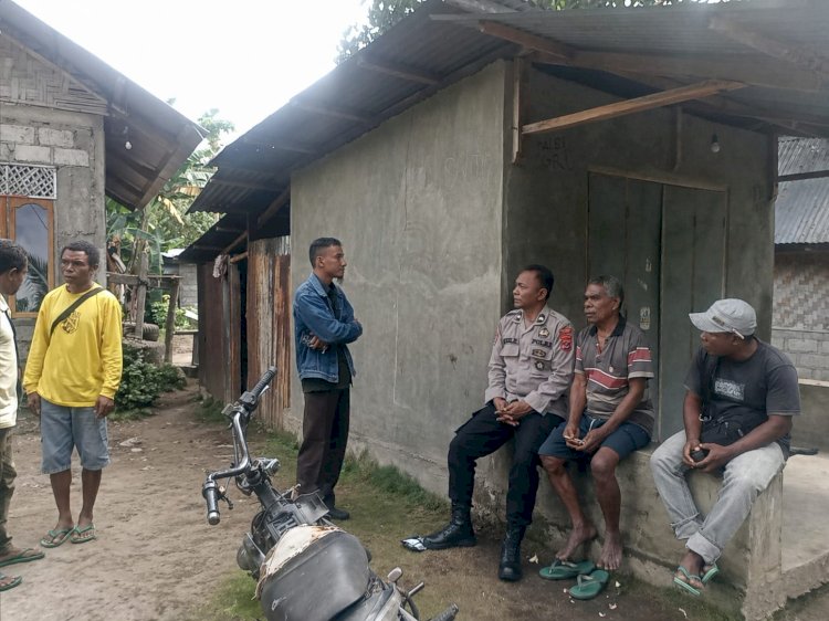 Patroli Dialogis Polsek Alor Barat Daya, Ajak Warga Moru Jaga Kamtibmas dan Waspada Penipuan Online