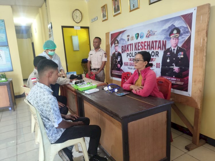 Polres Alor Gelar Bakti Kesehatan dan Pengobatan Gratis Sambut Hari Bhayangkara ke-80
